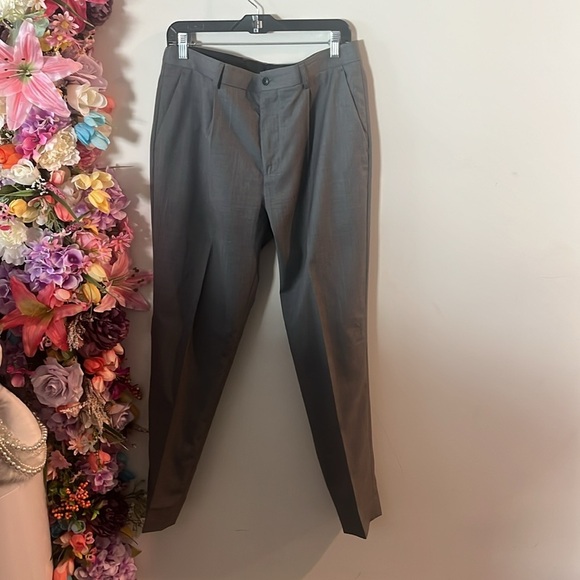 Men's Gray Authentic DIOR Suit - Picture 7 of 13